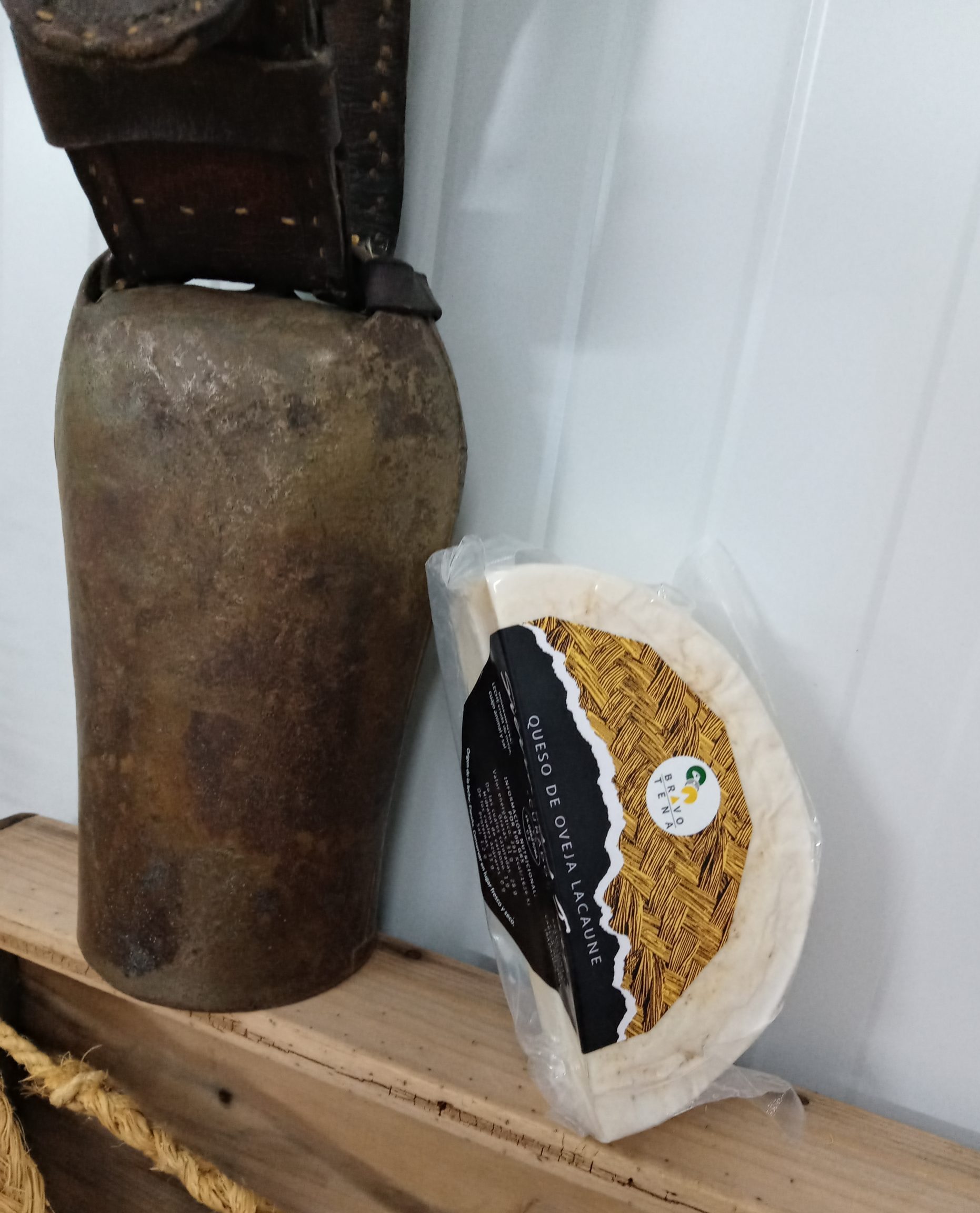 MEDIO QUESO CURADO - Imagen 2
